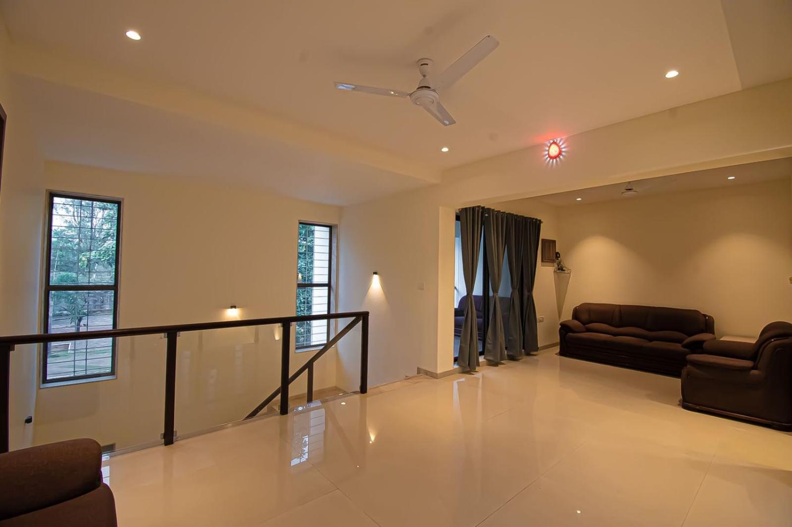Apartamento Mizzle Exotica Lonavala Exterior foto