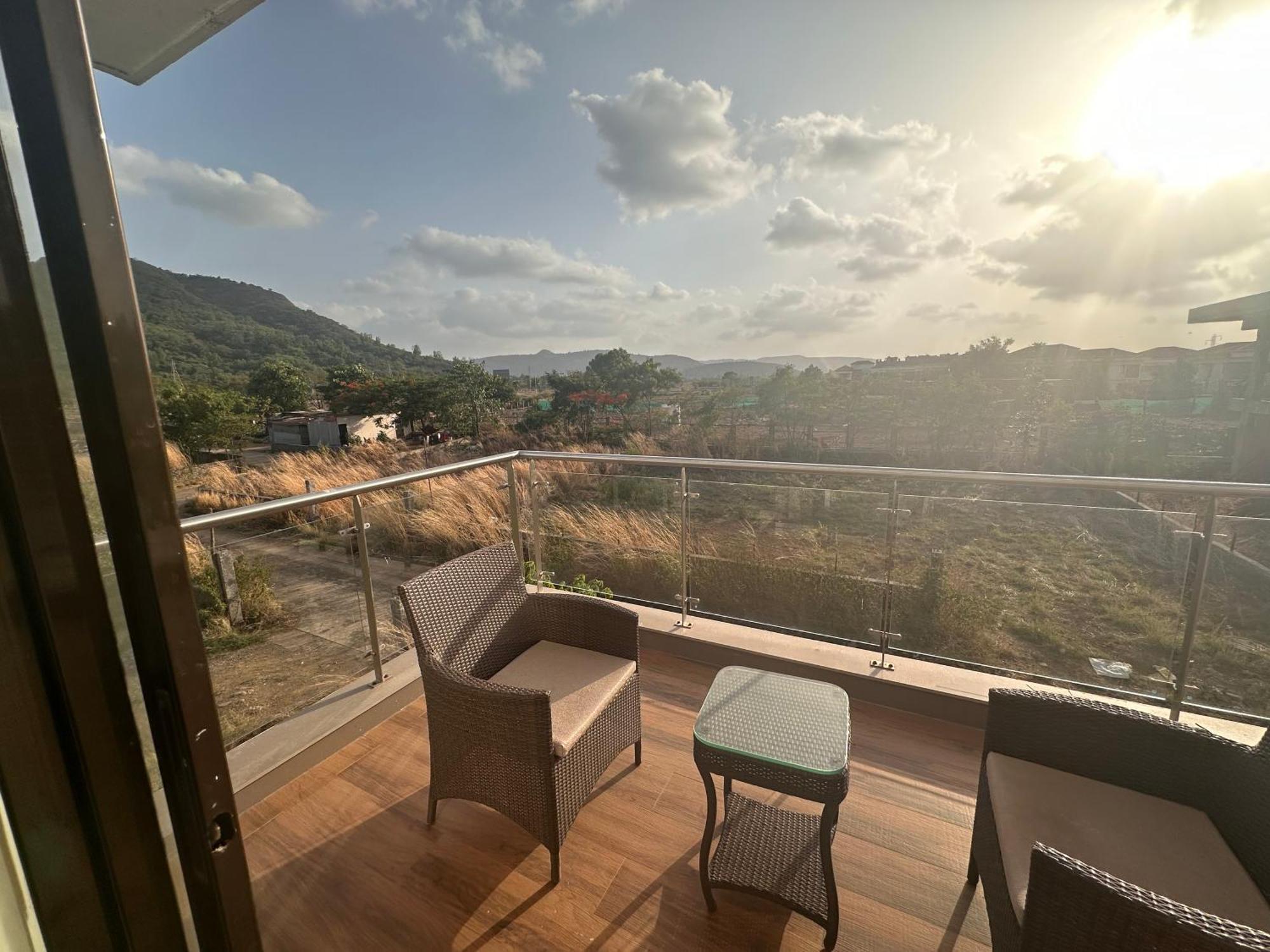 Apartamento Mizzle Exotica Lonavala Exterior foto