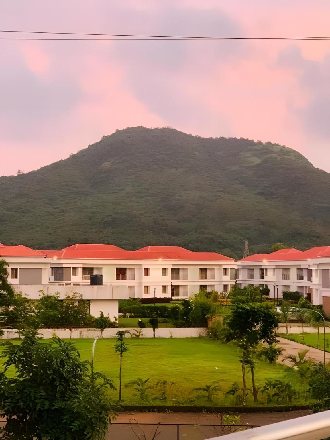 Apartamento Mizzle Exotica Lonavala Exterior foto