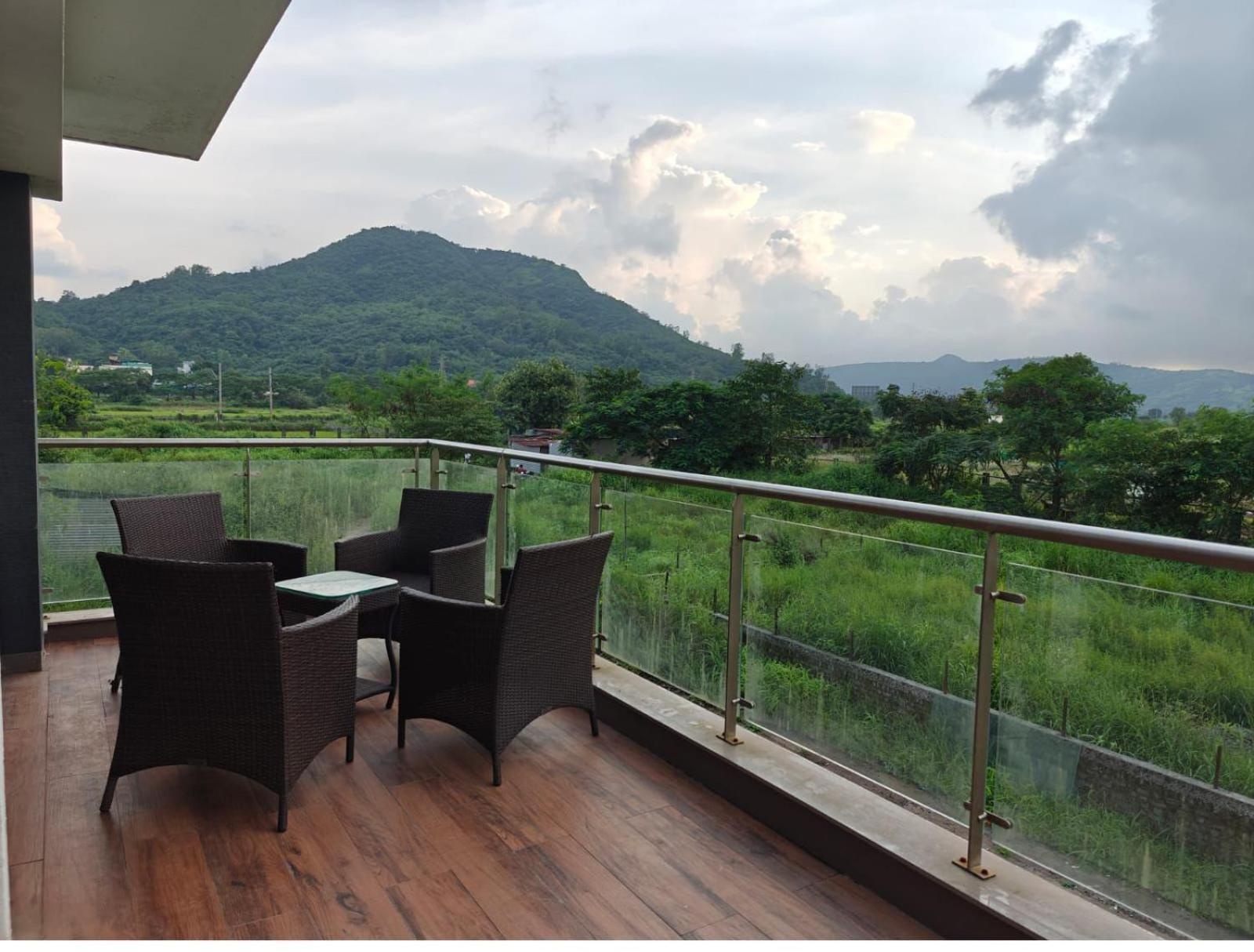 Apartamento Mizzle Exotica Lonavala Exterior foto